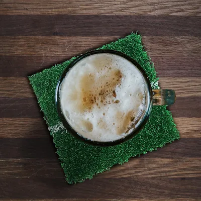 Produktbild von Mad Monkey - Fußball Untersetzer aus Kunstrasen (4er Set)