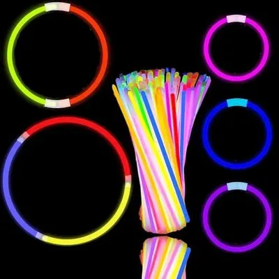 Produktbild von Leuchtstäbe, 100 Stück 20cm, Leuchtstäbe, Leuchtarmbänder, Halsketten, für Erwachsene, Glastonbury Festival, Halloween, dunkle Party-Vorräte, Hochzeit, Weihnachten