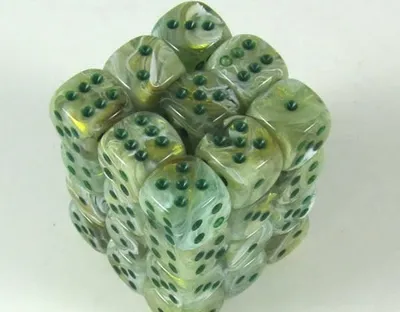 Produktbild von Chessex Marmor grün dunkelgrün D6 12mm Würfelset 36 Stück