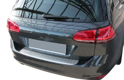 Für VW Golf VII 7 Variant 2013- LADEKANTENSCHUTZ Edelstahl MATT Leiste Schutz in der Farbe von Recambo e.K.