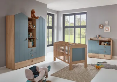 Produktbild von Babyzimmer Set Roofy 3-tlg. Kleiderschrank 2-türig, Wickelkommode. Babybett