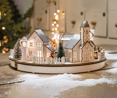 LED Holz-Stadt-Szenerie Halbkreis, 39 cm, warmweiß, Timer, batteriebetrieben