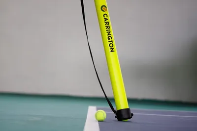 Produktbild von Tennisball-Röhre - Ideal zum mühelosen Aufnehmen von Bällen.