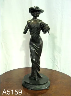 Produktbild von Casa Padrino Luxus Bronzefigur Elegante Frau mit Papagei - Bronze Figur Büste