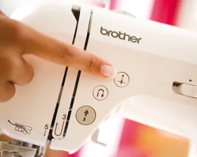Produktbild von Brother Innovis 10a, Weiß, Nähen, 1 Schritt, LCD, Tasten, 220 - 240 V