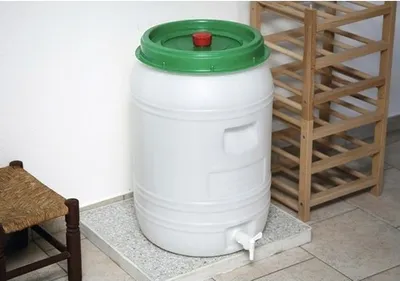 Produktbild von Getränkefass Classic 60 L inkl. Deckel, Kappe, Gärglocke und Auslaufhahn