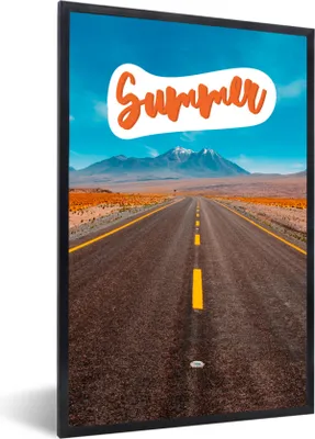 Produktbild von MuchoWow® Gerahmtes Poster Auto - Berge - Sommer 60x90 cm - Poster mit Schwarzem Bilderrahmen Wandposter Rahmen Foto Bilder - Kunst