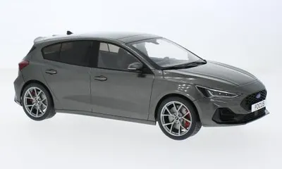 Produktbild von MCG MCG18454 - 1:18 Ford Focus ST, grau, 2022 - Neu