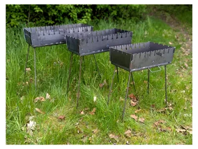 Produktbild von Mangal Grill 3 mm Koffer Schaschlik für 6, 8, 10, 12 Spießen mit 5 Spieße und Tasche, Grill mit Rost (Für 10 Spießen)