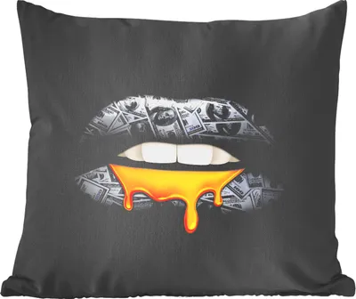 Produktbild von MuchoWow® Zierkissen Sofakissen Wohnzimmer Dekokissen 45x45 cm Lippen - Geld - Schwarz und Weiß - Schlafpolster - Polster für das Sofa