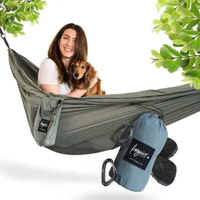 Productafbeelding van Buitenhangingmat voor 2 of meer personen. Ligvlak: 300 x 200 cm. Draagvermogen: tot 300 kg. Gemaakt van parachutezijde