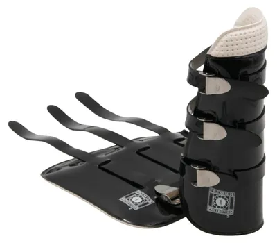 Produktbild von Gamaschen Universal Sehnenschoner Universal in Schwarz