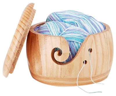 Produktbild von Omgoods – Holzene Wollehalterung für Stricken und Häkeln mit Deckel