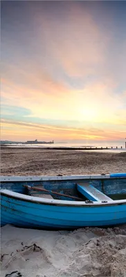 Produktbild von Türtapete Türposter Fischerboot am Strand bei Sonnenuntergang - Größe: 93 x 205 cm