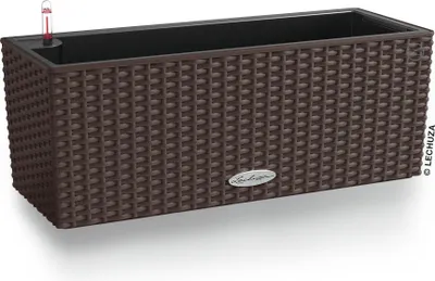 Produktbild von LECHUZA-Pflanzgefäß BALCONERA Cottage 50 Mokka | Balkonkasten mit Bewässerungssystem und Pflanzeinsatz | Flechtoptik | 50 x 19 x 19 cm | 15605
