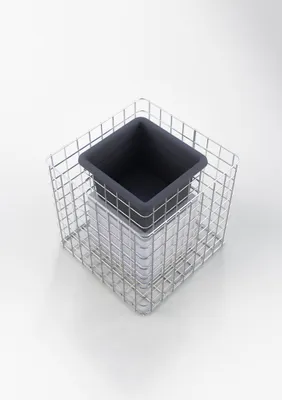 Produktbild von Blumensäule Höhe 42 cm Grundfläche 42 x 42 cm MW 5 x 5 cm, feuerverzinkt inkl. Topf