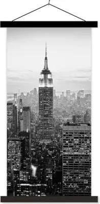 Produktbild von MuchoWow® Textilposter New York City Schwarz-Weiß-Fotodruck 90x180 cm mit schwarzem Rahmen - Dekoration Wohnzimmer