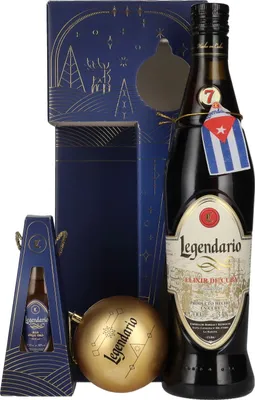 Produktbild von Legendario Elixir de Cuba Felices Fiestas 34,3% Vol. 0,7l in Geschenkbox mit 0,05l-Mini und Weihnachtskugel