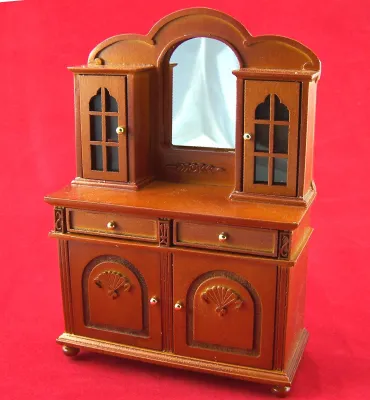Produktbild von Küchenschrank aus Holz mit Spiegel, nußbaumfarbig. Für 1:12 Puppenstuben.