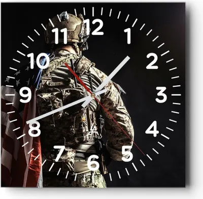 Produktbild von Wanduhr - Quadrat - Glasuhr - Soldat Armee - 30x30cm - Schleichendes Uhrwerk - Lautlos - zum Aufhängen bereit - Dekoration Modern - Wanddekoration aus Glas - C4AC30x30-4064