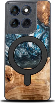 Produktbild von Holzhülle für Motorola Edge 70, Bewood Unique Planets Erde für MagSafe