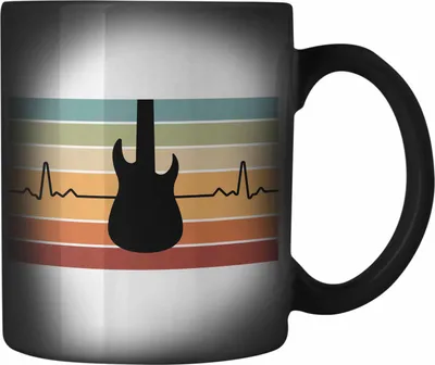 Produktbild von Trendation - Gitarrenspieler Geschenk Farbwechsel Zauber-Tasse Männer Frauen Gitarre Geschenkidee Gitarristen Gitarrist Geschenke (Schwarz)