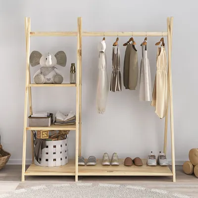 Produktbild von Kindergarderobe LOTTE mit 1 Kleiderstange & 4 Ablageböden in natur lackiert. Montessori Design, freistehender Kleiderständer für Kinderzimmer aus Massivholz.