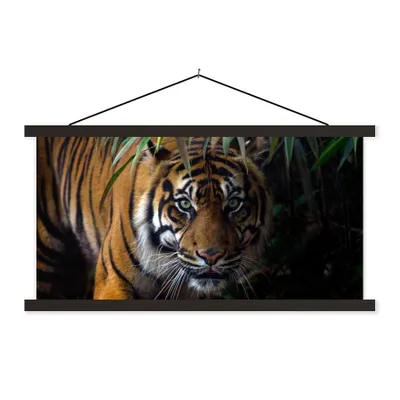 Produktbild von MuchoWow® Textilposter Tiger - Blätter - Dschungel - Tiere - Wild 90x45 cm mit schwarzem Rahmen - Klemmleisten