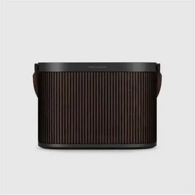 Obrázek produktu pro Přenosný WiFi sloup Bang & Olufsen Beosound A5 Dark Oak