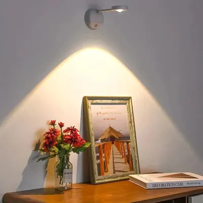 Produktbild von USB-Aufladbare Intelligente Bewegungssensor-Wandleuchte, 3 Farben Dimmbare LED-Spotlight, 3 Beleuchtungsmodi, Kabellose Bilderleuchten für Gemälde