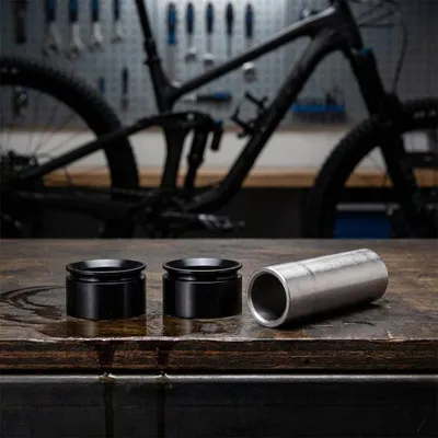 Immagine prodotto di Hardware di montaggio dell'ammortizzatore posteriore RockShox 3 pezzi 1/2"10x33,5, standard