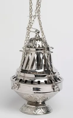Produktbild von Weihrauchfass mit Kette zum Hängen aus Messing vernickelt Silber Santiago Serie Höhe 27 cm mit Innenschale aus Stahl für die Räucherkohle