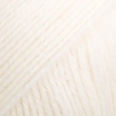Produktbild von Drops Fabel Uni Color 100 Off White Strickgarn