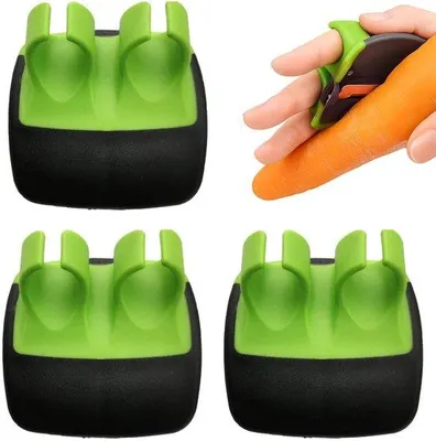 Productafbeelding van Handgeschiller voor groenten en fruit - 3 stuks - Schilgereedschap - Dunschiller - Groenteschiller - Vingerschiller / handgeschiller - Keukenschiller - Multifunctioneel - Ergonomisch - Geschikt voor aardappelen, fruit en groenten - 6,5*6,5*3,5 cm
