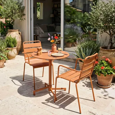 Immagine prodotto di Set da giardino con tavolo e 2 poltrone in metallo color caramello - Oviala Palavas