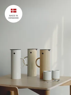 Produktbild von Stelton EM77 Schnurloser Wasserkocher, Kunststoffgehäuse, 1,5 l FÃ1/4llmenge, Trockengehschutz, Kalkfilter, Abschaltautomatik