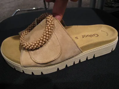 Immagine prodotto di Mules Gabor, tacco 35 mm, con plantare in beige, taglia 42