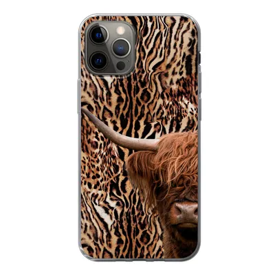 Produktbild von MuchoWow® Handyhülle Schutzhülle Hülle für iPhone 12 Pro Schottischer Highlander - Kuh - Pantherdruck Silikon Softcase Handy Hülle - Abdeckung