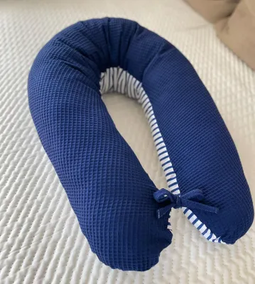 Produktbild von 170 cm M/L Kissen Seitenschläferkissen Schwangerschaftskissen Stillkissen Bezug Waffelpique   DUNKELBLAU/ Streifen Relaxkissen Schlafen LOOLAY