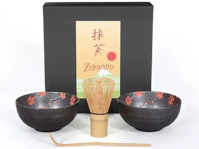 Produktbild von Matcha Set / Matchaset / 2x Matcha Schale 250ml, anthrazit/rot, mit Besen und Löffel in Geschenkbox
