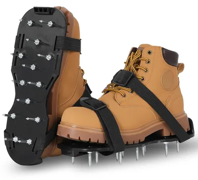 Produktbild von Leichte Strandschuhe mit Spikes für Rasenflächen