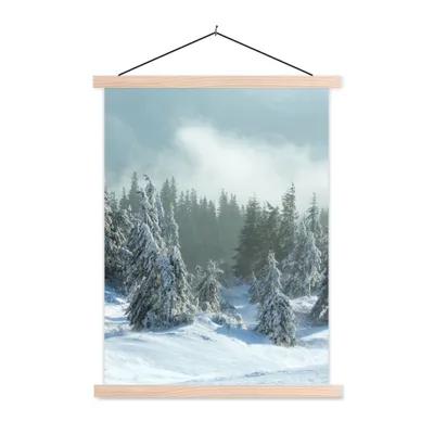 Produktbild von MuchoWow® Textilposter Wald - Schnee - Winter 120x160 cm mit holzfarbenen Rahmen - Plakatkarton