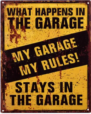 Produktbild von Moritz Deko Blechschild What Happens in Garage Stays in Garage Retro Geschenk-Idee aus Metall Vintage-Design zur Dekoration