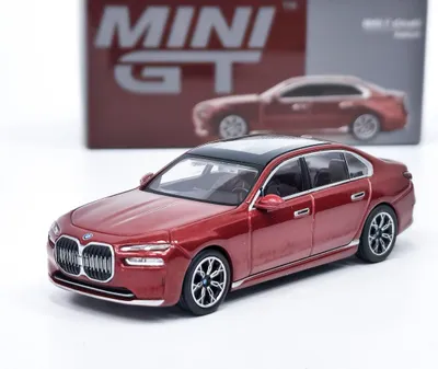 Image de BMW i7 xDrive60 rouge Aventurin - Mini GT 1:64