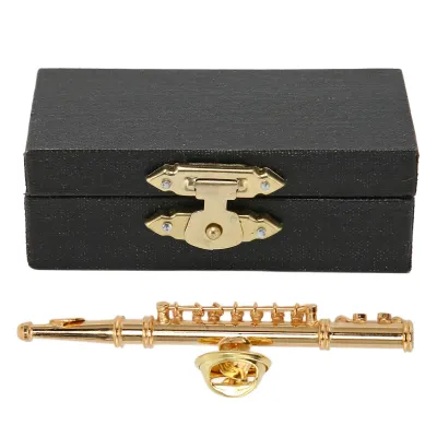 Image de Broche en forme de flûte, élégante mini-broche en forme d'instrument de musique dorée, doublée de velours rouge et présentée dans un étui pratique – idéale comme cadeau