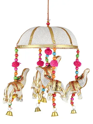 Immagine prodotto di Decorazione da appendere Maharaja bianca con campanellino a forma di elefante in stile boho, 15 x 30 cm