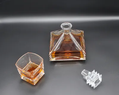Produktbild von Bohemia Whisky-Set 6 Whiskygläser + Karaffe aus Bleikristall MARIA PM207