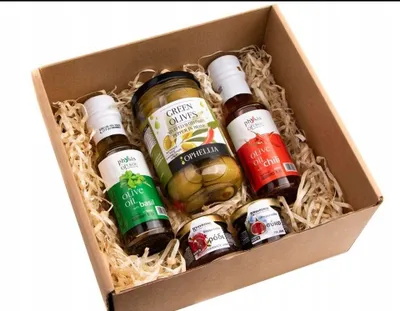 Produktbild von Geschenkset Griechenland Feinkostbox mit Oliven, Olivenöl und Marmelade
