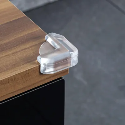 Zdjęcie produktu dla reer Eckenschutz, universal, transparent, 4 Stück /// – 6er Vorteilset