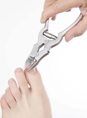Produktbild von Titania Titania Nagelknipser für harte Nägel, gebogen